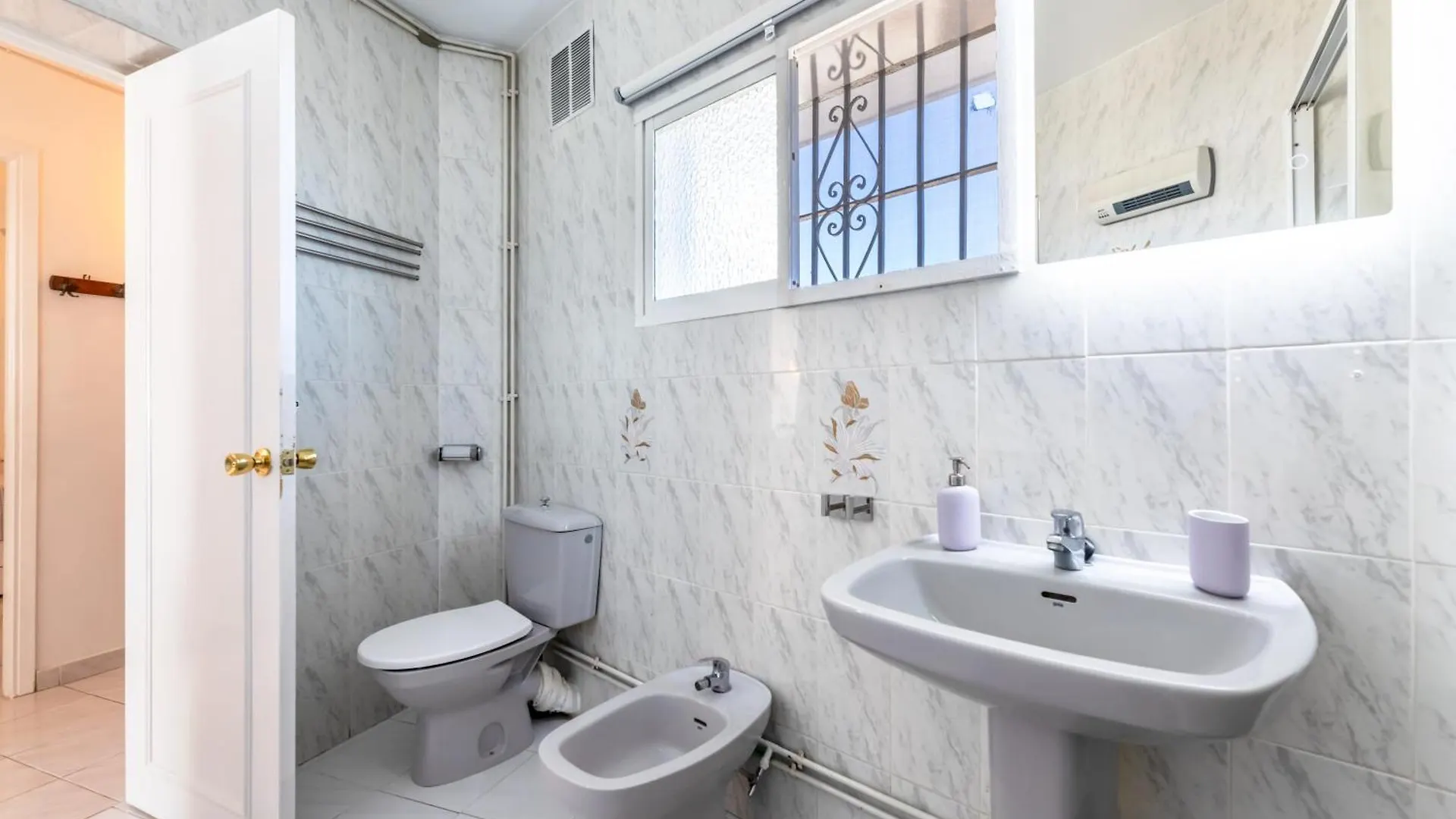 Montecarlo Beach Apartment Benalmadena Spain