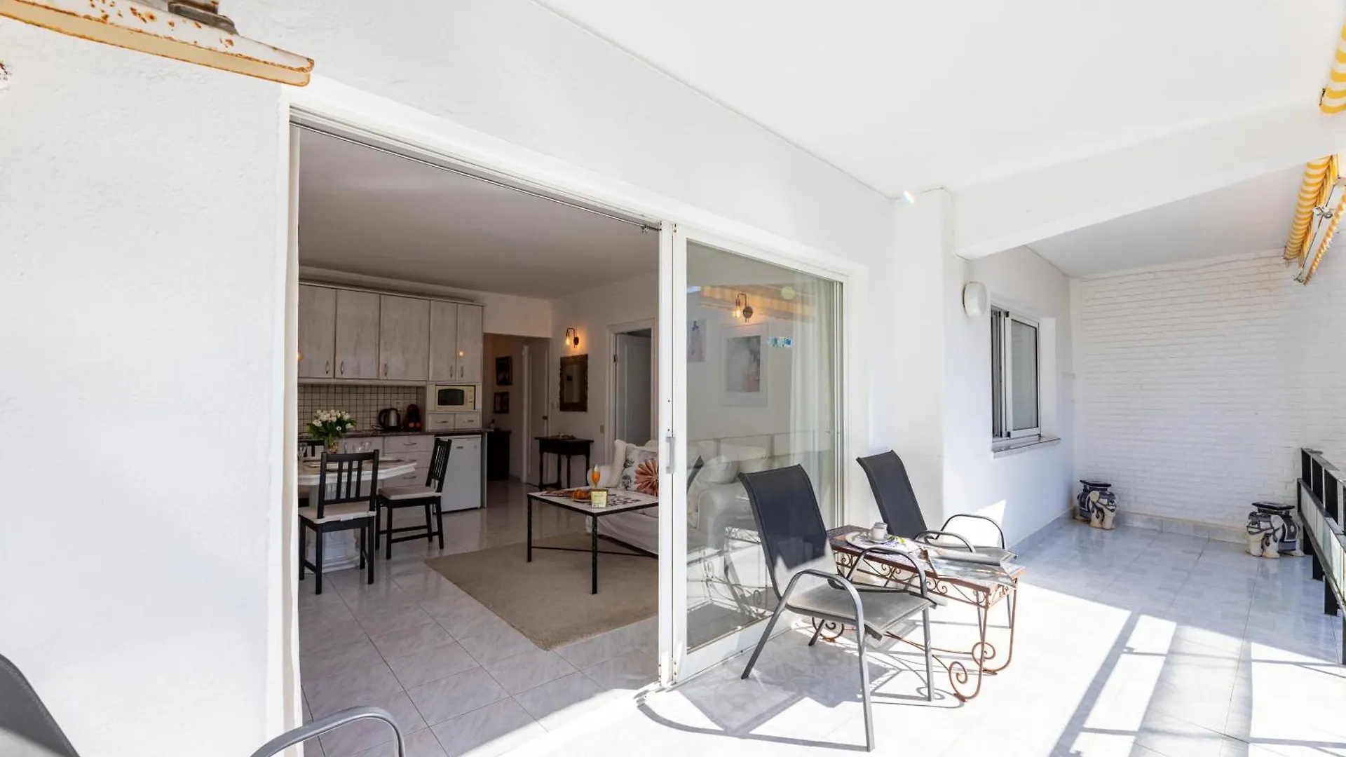 Montecarlo Beach Apartment Benalmadena 0*,